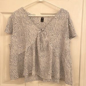 Shein 2xl black and white print top.